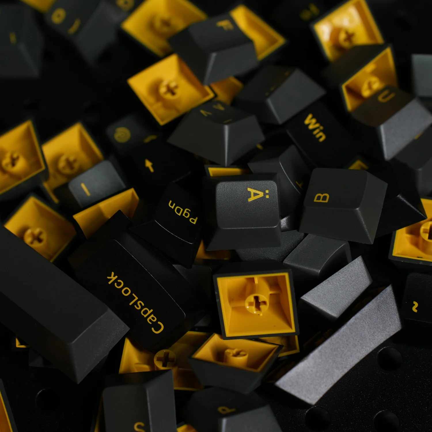 Black & Gold ISO DE Tastenkappen Set (69-Tasten) - Image 13